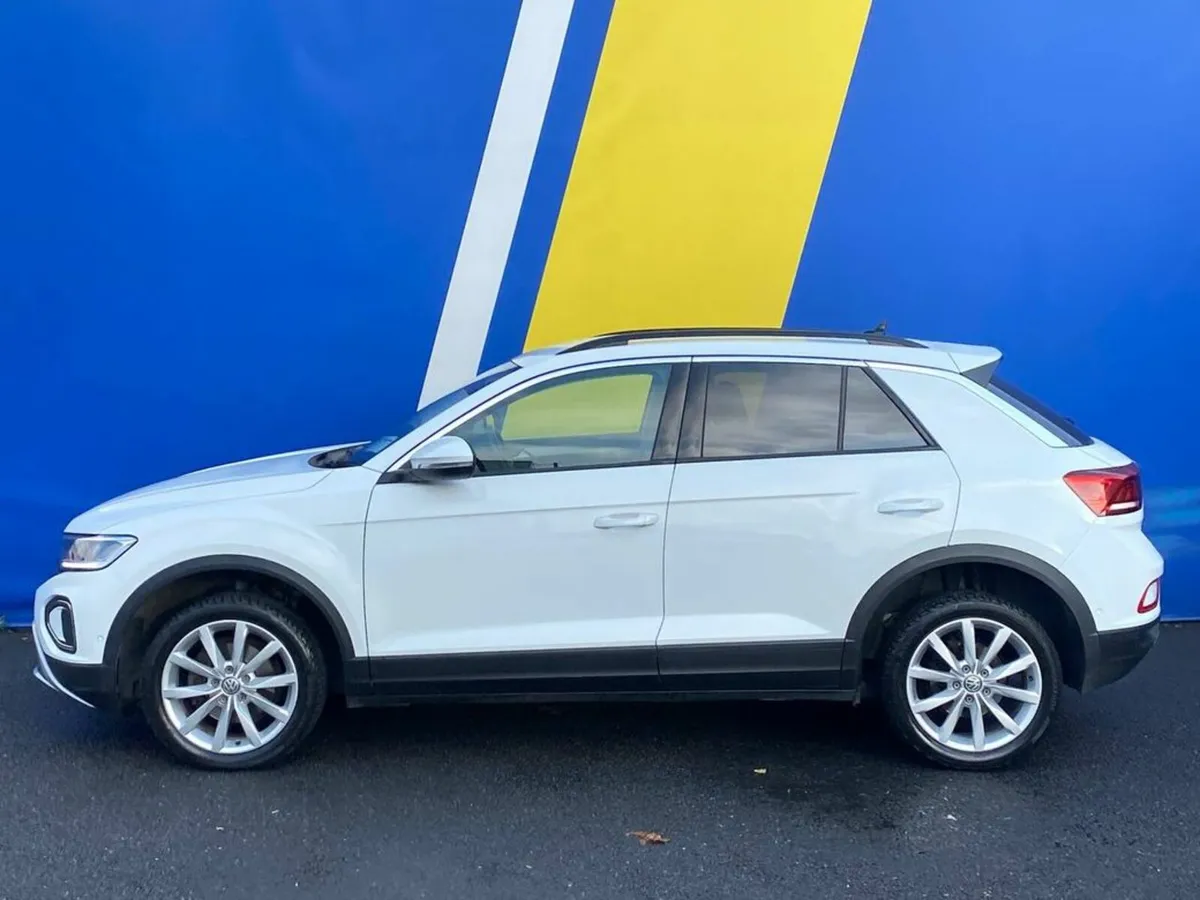 Volkswagen T-Roc 1.0 TSI LIFE // DIGITAL CLUSTER / - Image 3