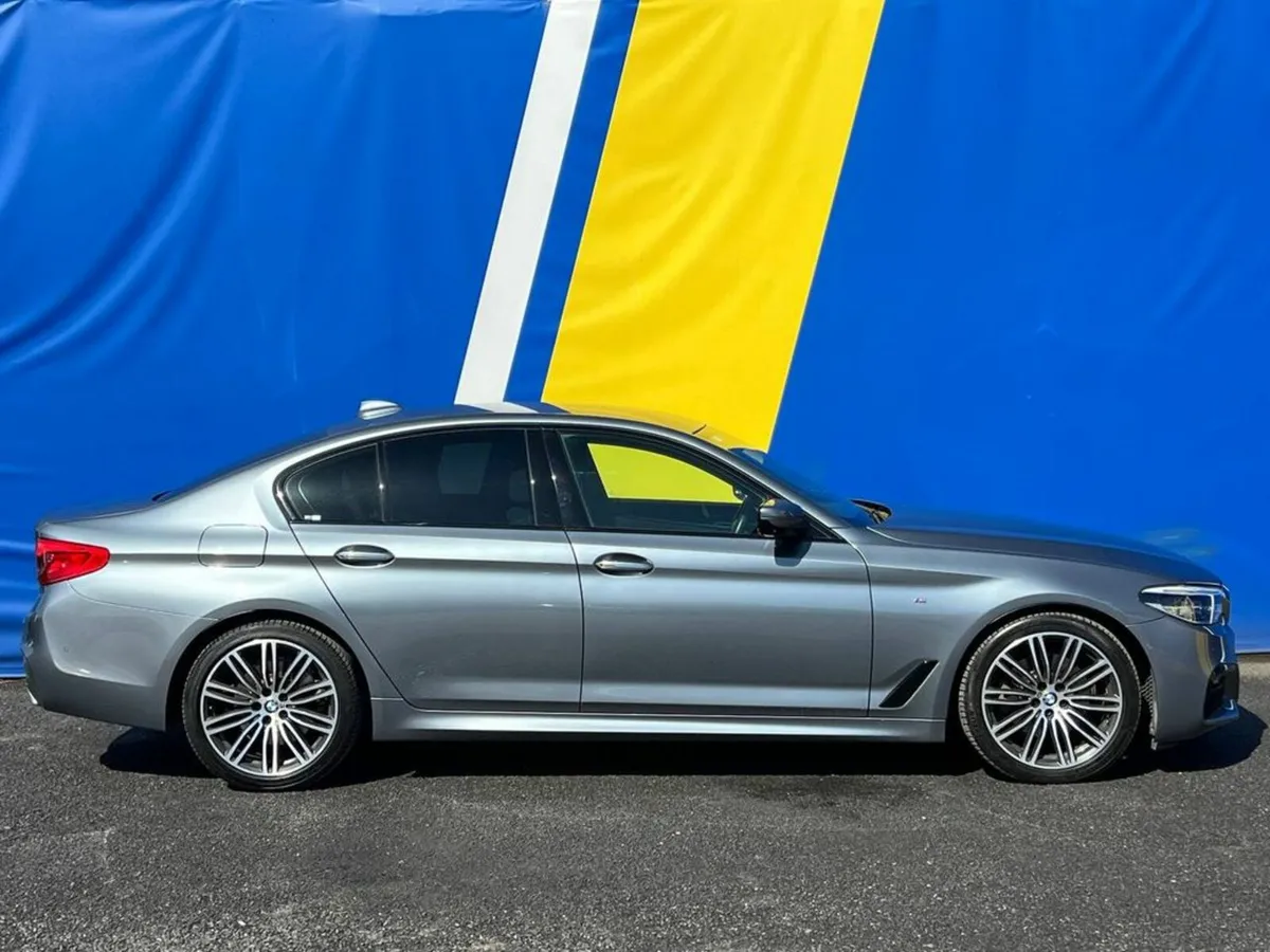 BMW 5-Series 523d M-SPORT 2.0 AUTO // VERY LOW MIL - Image 2