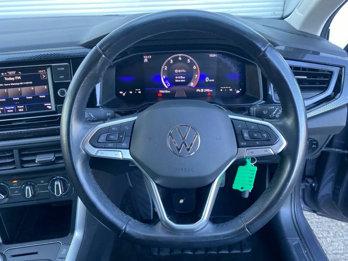 Volkswagen Taigo LIFE 1.0 TSI // MULTIMEDIA DISPLA - Image 4