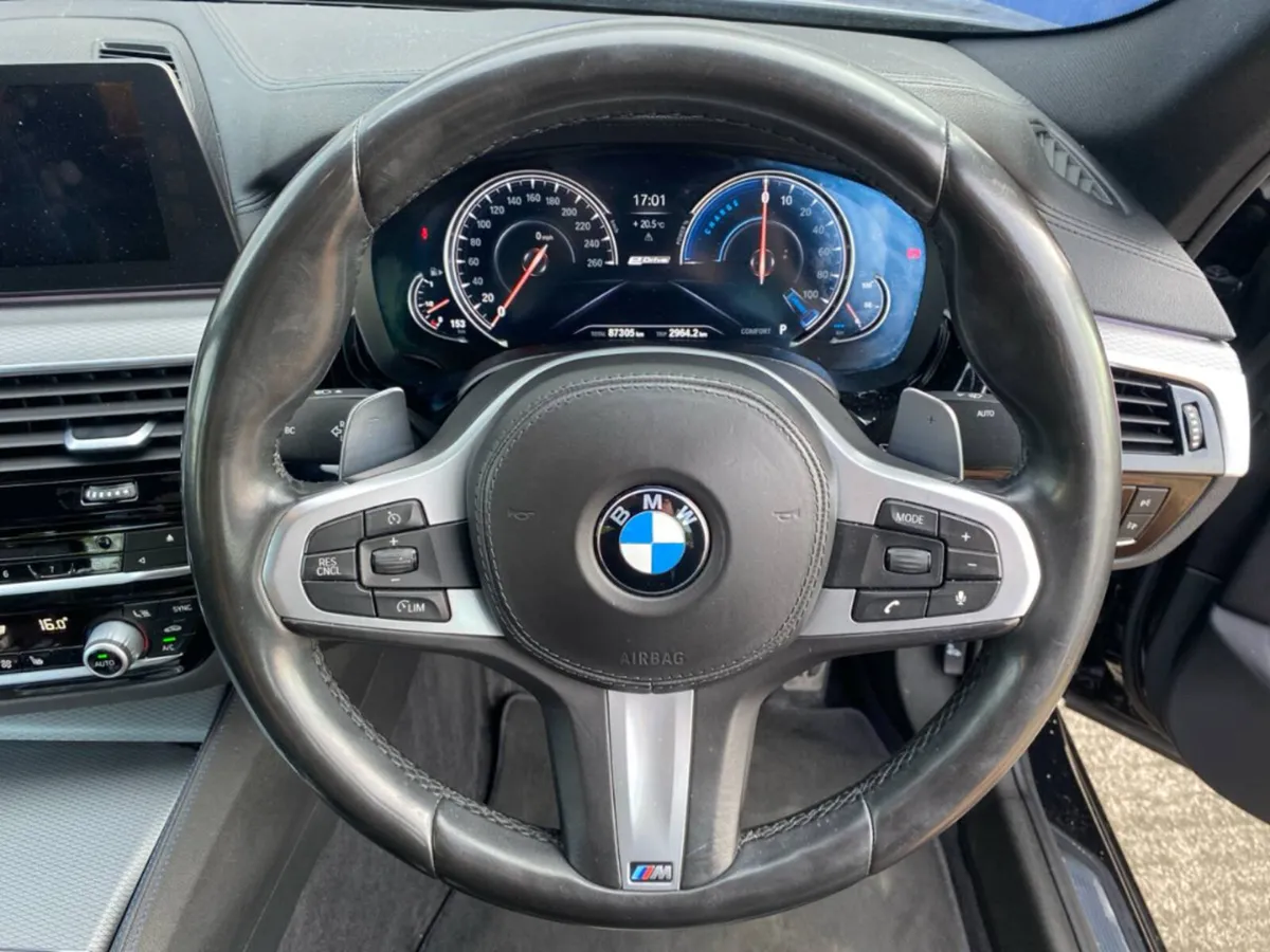 BMW 5-Series 530E PLUG-IN HYBRID M-SPORT AUTO // D - Image 4