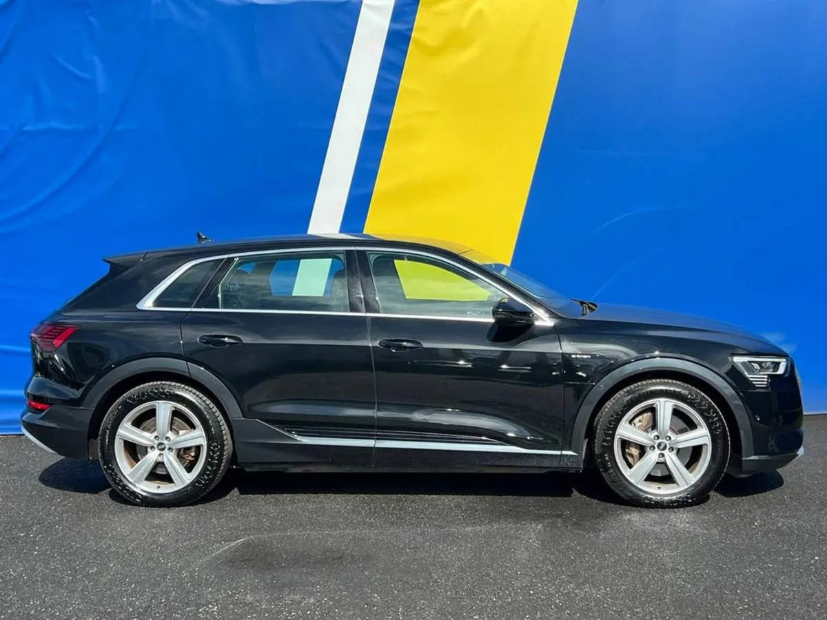 Audi e-tron 55 QUATTRO AUTO // LEATHER POWERED & H - Image 2