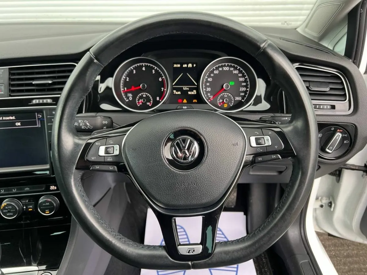 Volkswagen Golf HIGHLINE 1.4 TSI AUTO // SERVICE H - Image 4