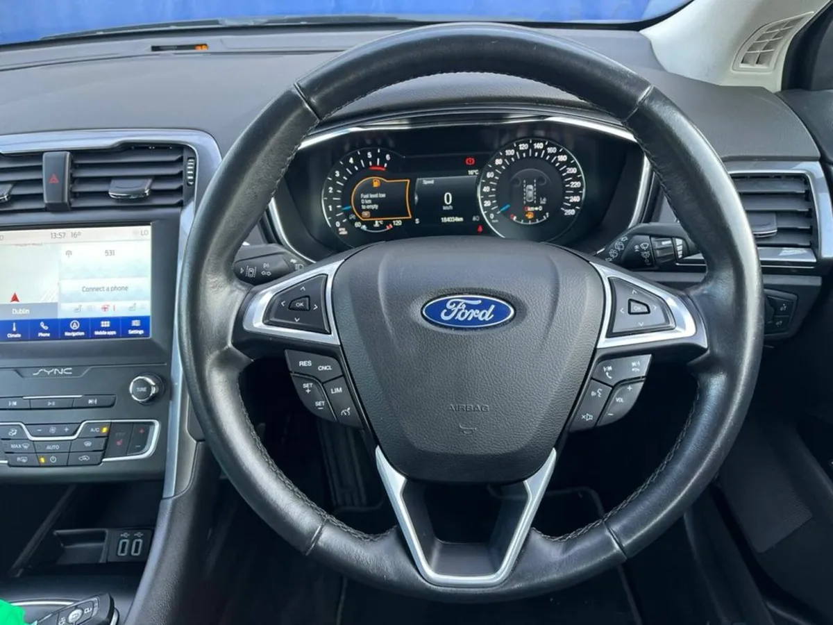Ford Mondeo 2.0 TD TITANIUM // POWERED LEATHER HEA - Image 4