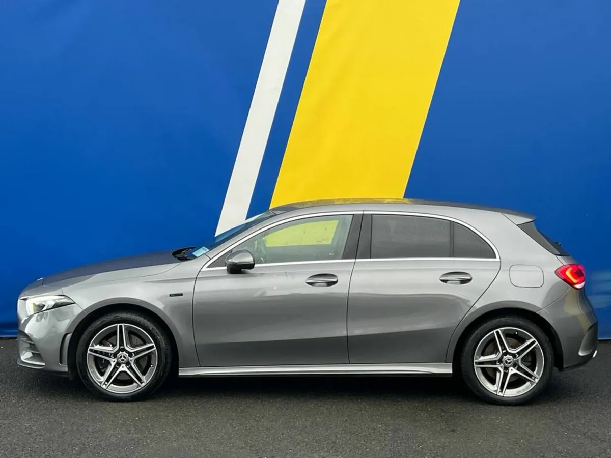 Mercedes-Benz A-Class A250e AMG-LINE 1.3 PLUG-IN H - Image 3