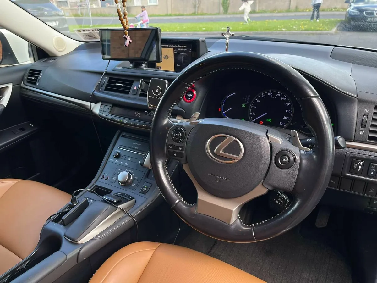 Lexus CT 2015 - Image 3