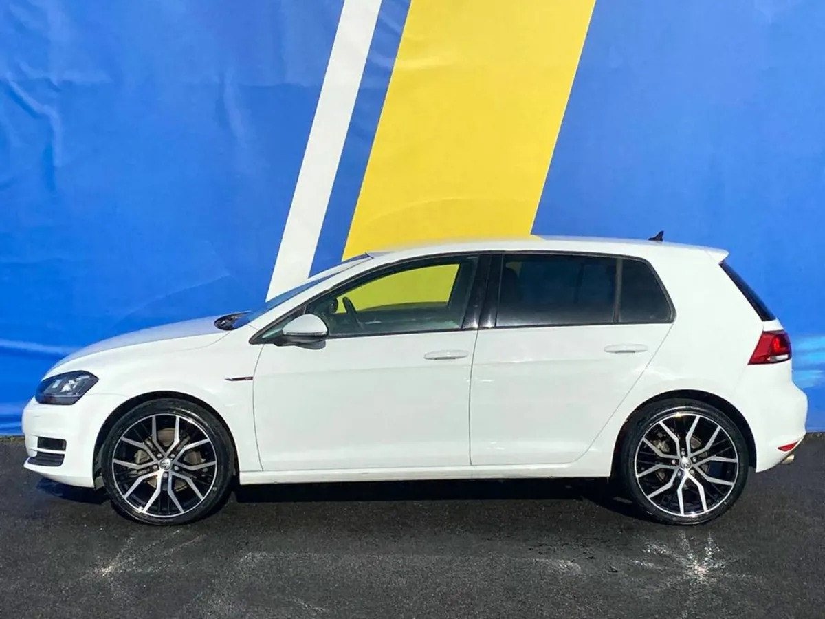 Volkswagen Golf 1.2 TSI R-LINE PACK AUTO // COMFOR - Image 3