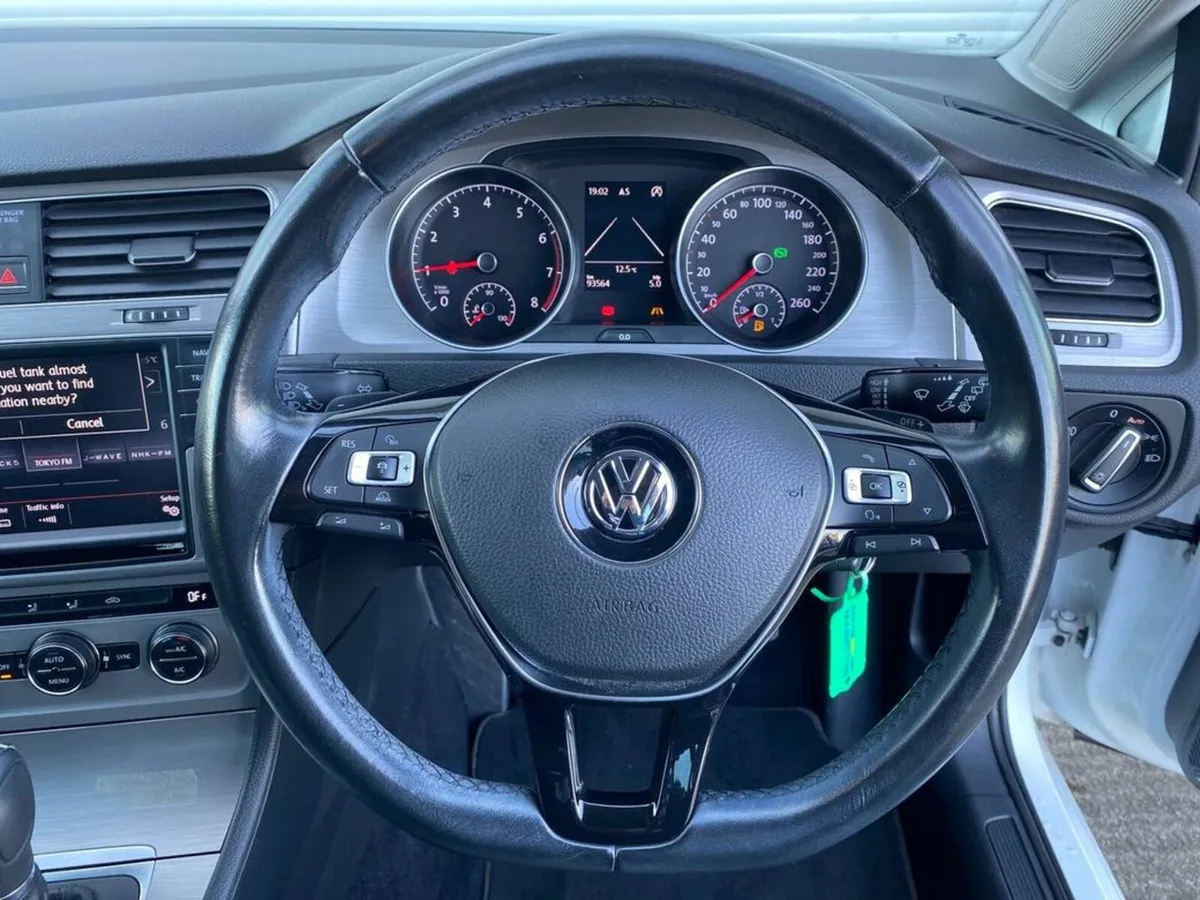 Volkswagen Golf 1.2 TSI R-LINE PACK AUTO // COMFOR - Image 4