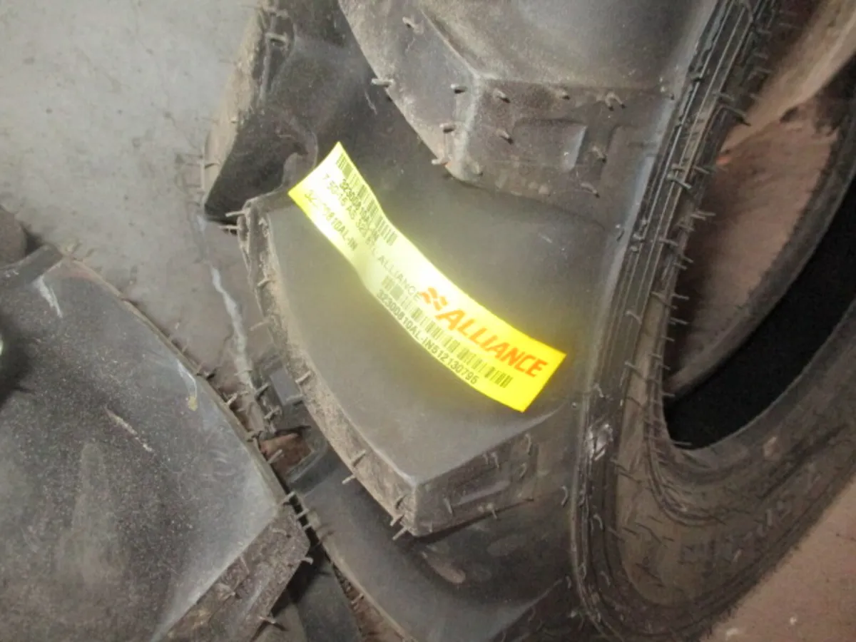 New Alliance 750-16 Front 4wd Grip Tyres for 2wd - Image 4
