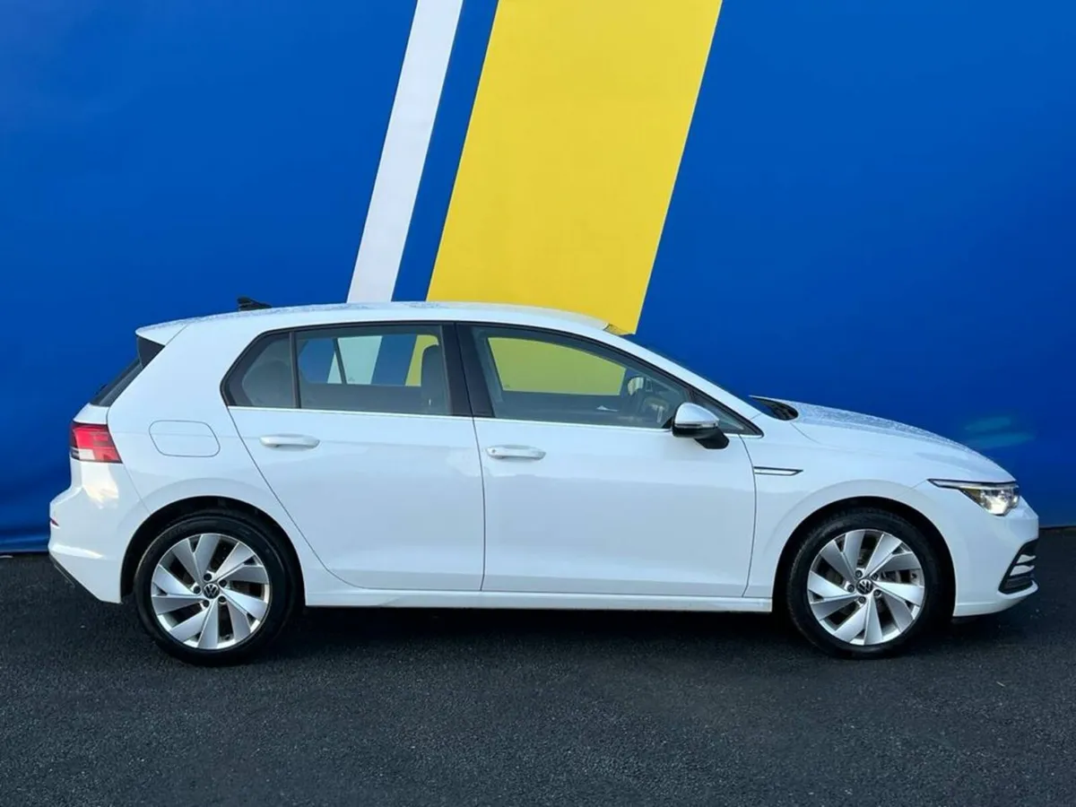 Volkswagen Golf STYLE 2.0 TDI // SAT NAV // HALF A - Image 2