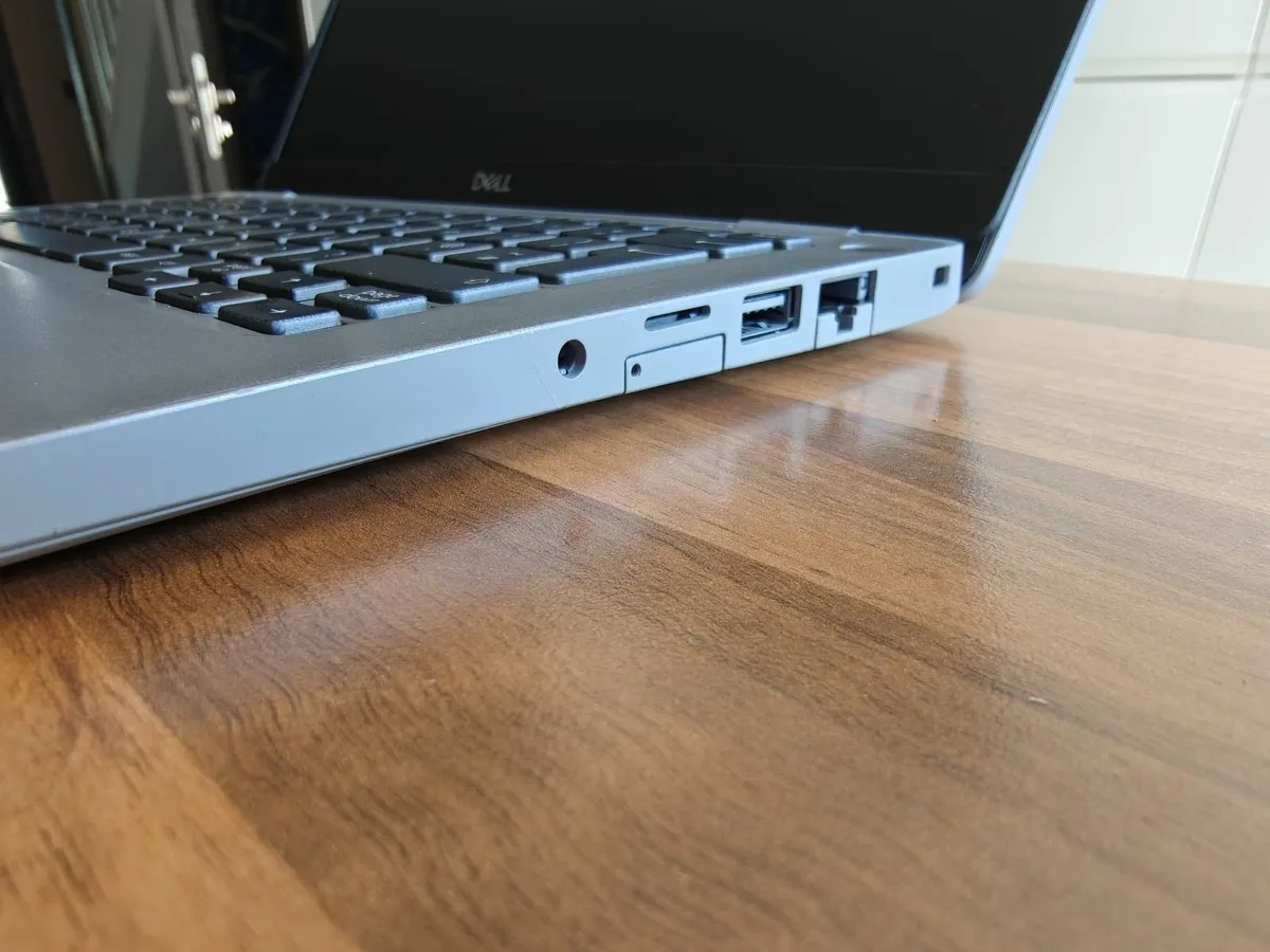 Dell Latitude 5310 | i5 | 16GB | 256GB | 13" FHD | - Image 4