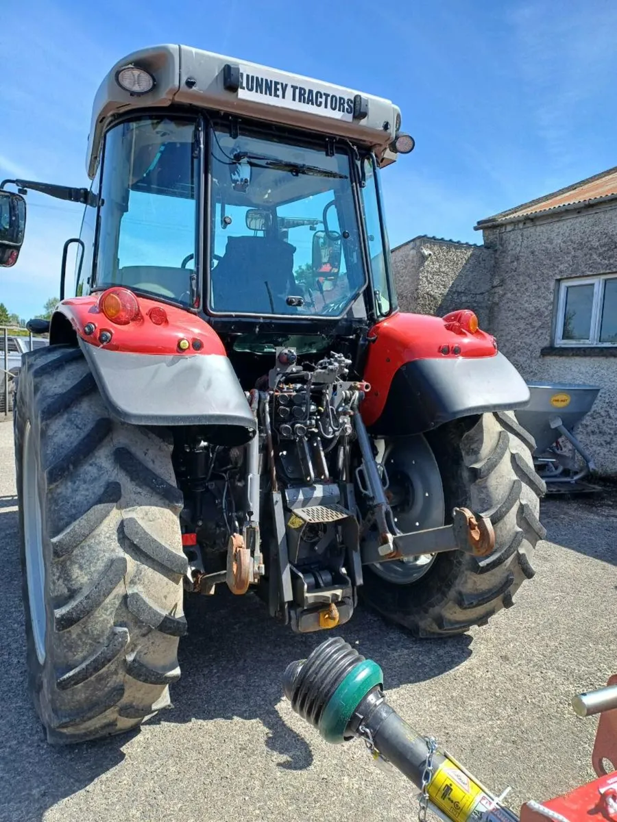 Massey Ferguson 5712S with loader - Image 3