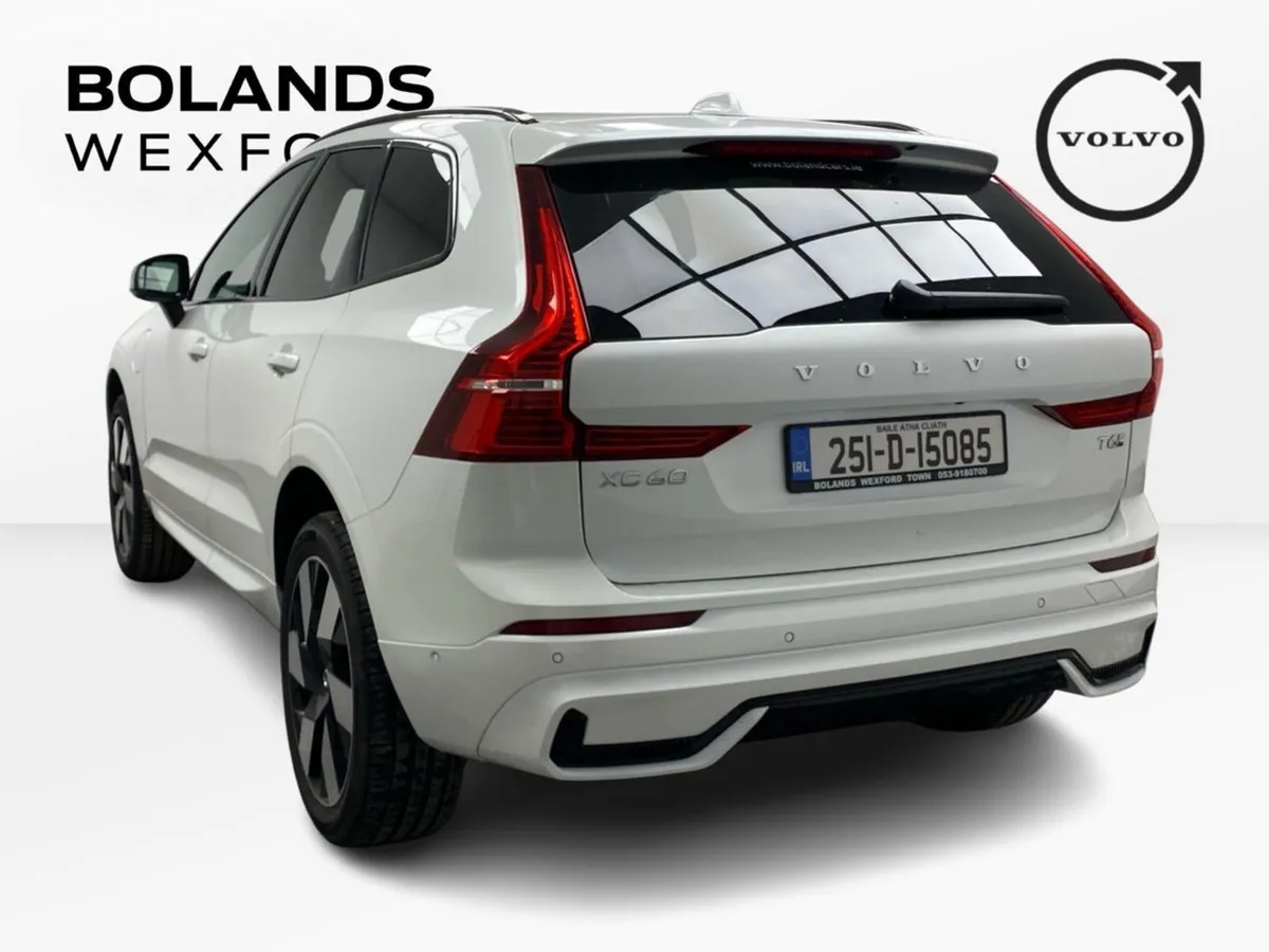 Volvo XC60 T6 AWD Phev Plus Dark - Image 4