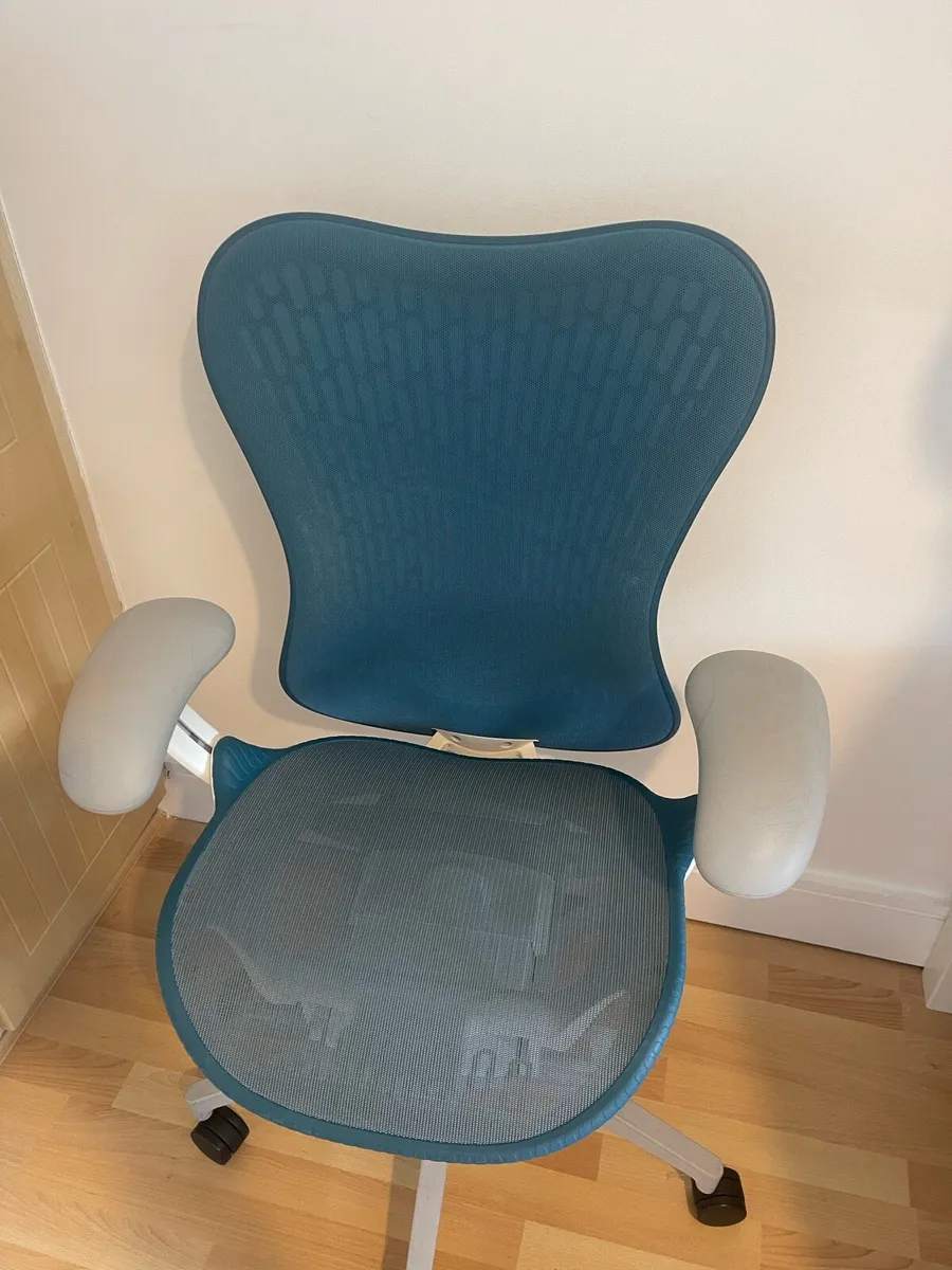 Herman Miller Mirra 2 Office Chair - Image 2
