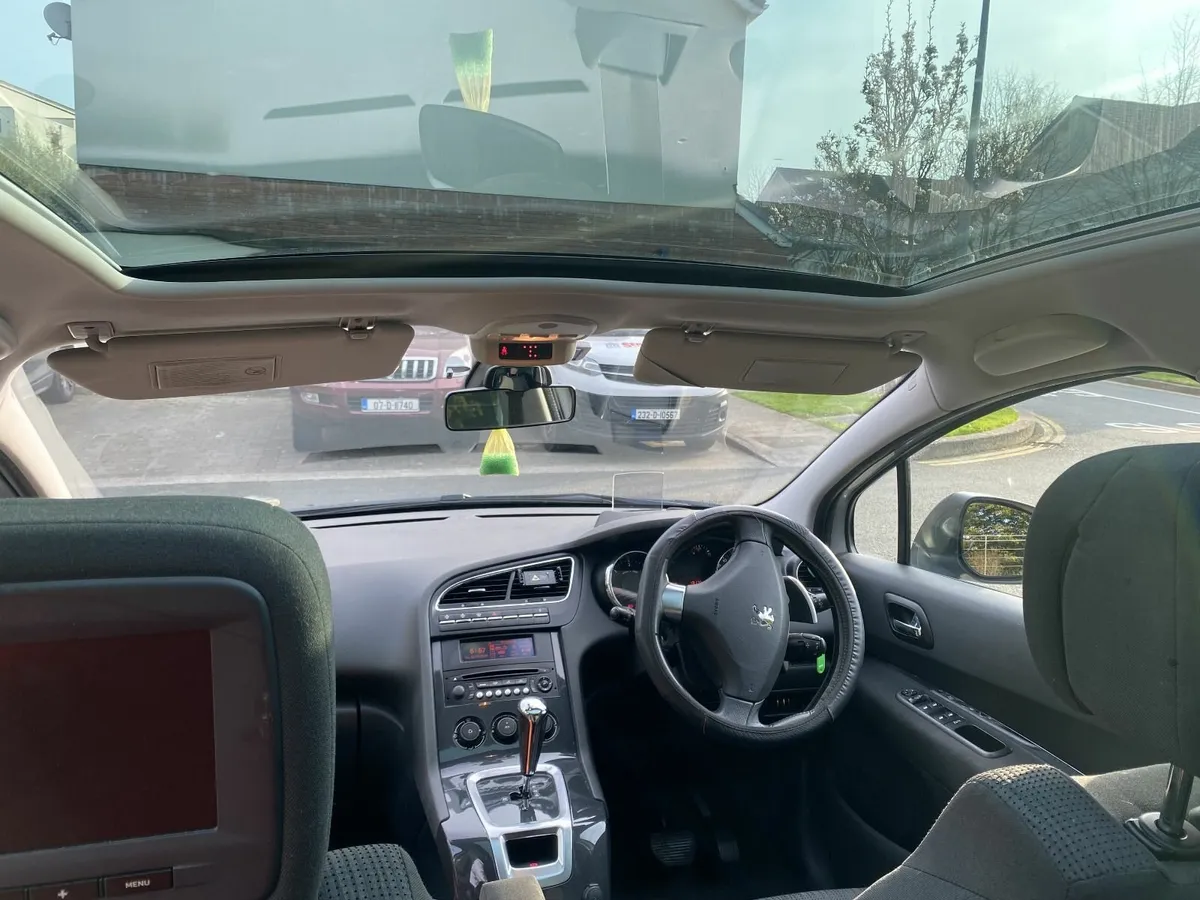 2013 Peugeot 5008 - Image 2
