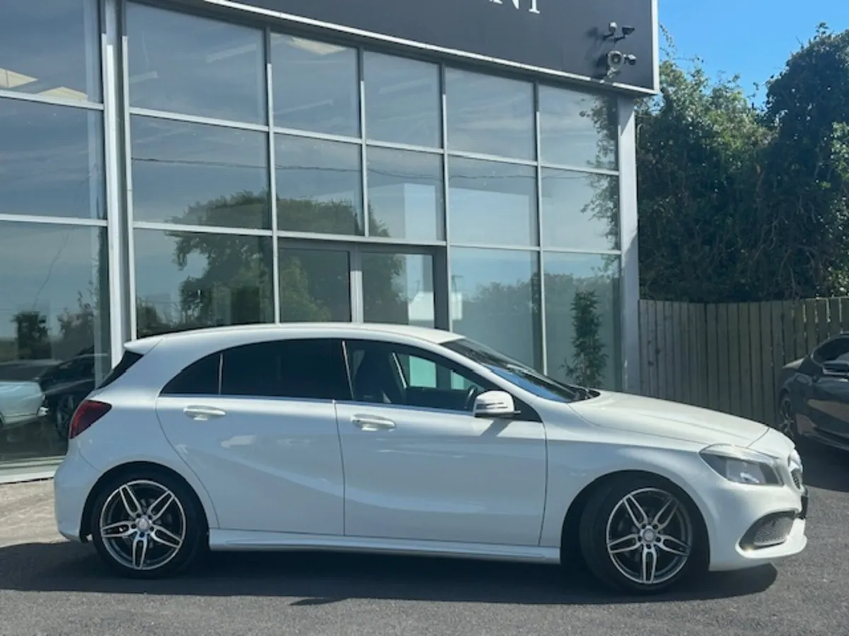 Mercedes-Benz A160 AMG LINE - Image 3