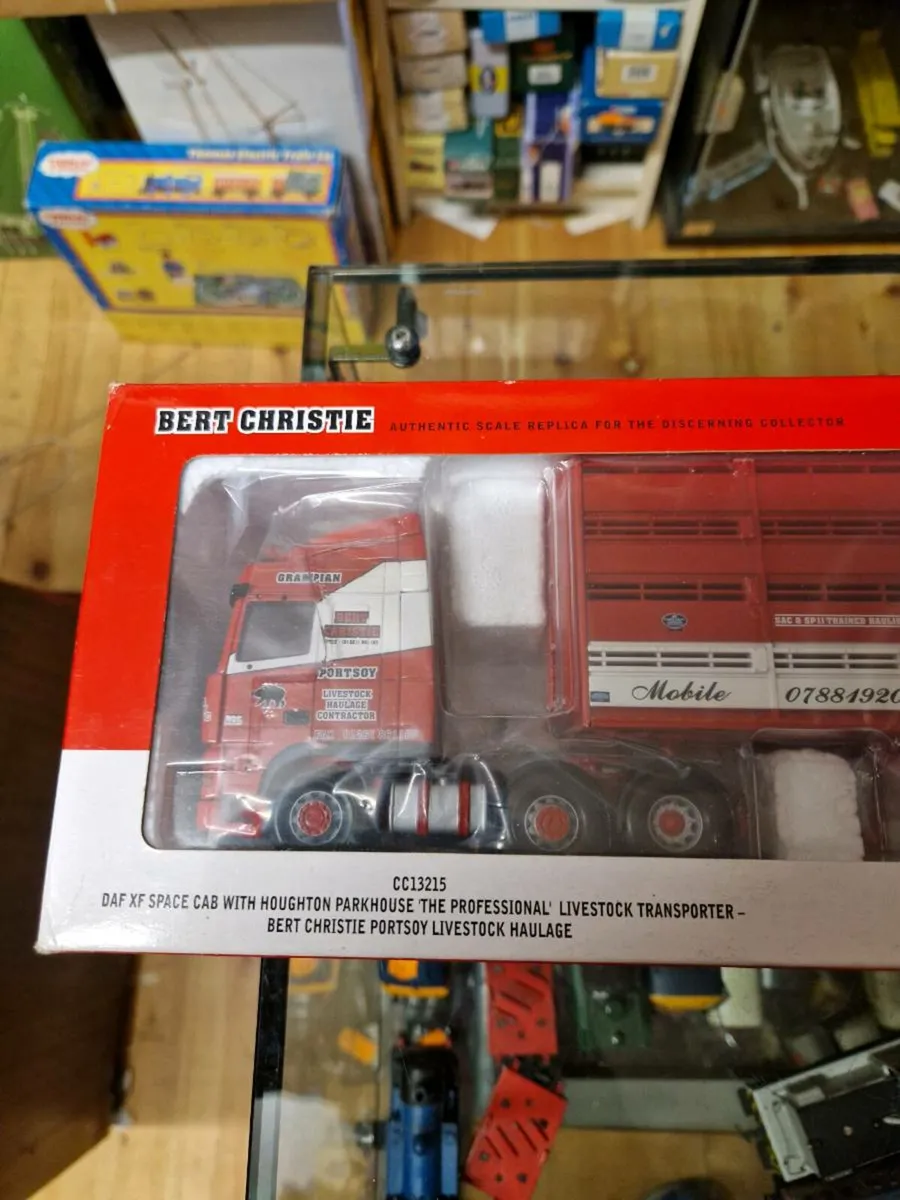 Corgi DAF Tractor Unit with Livestock Trailer 1.50 - Image 2