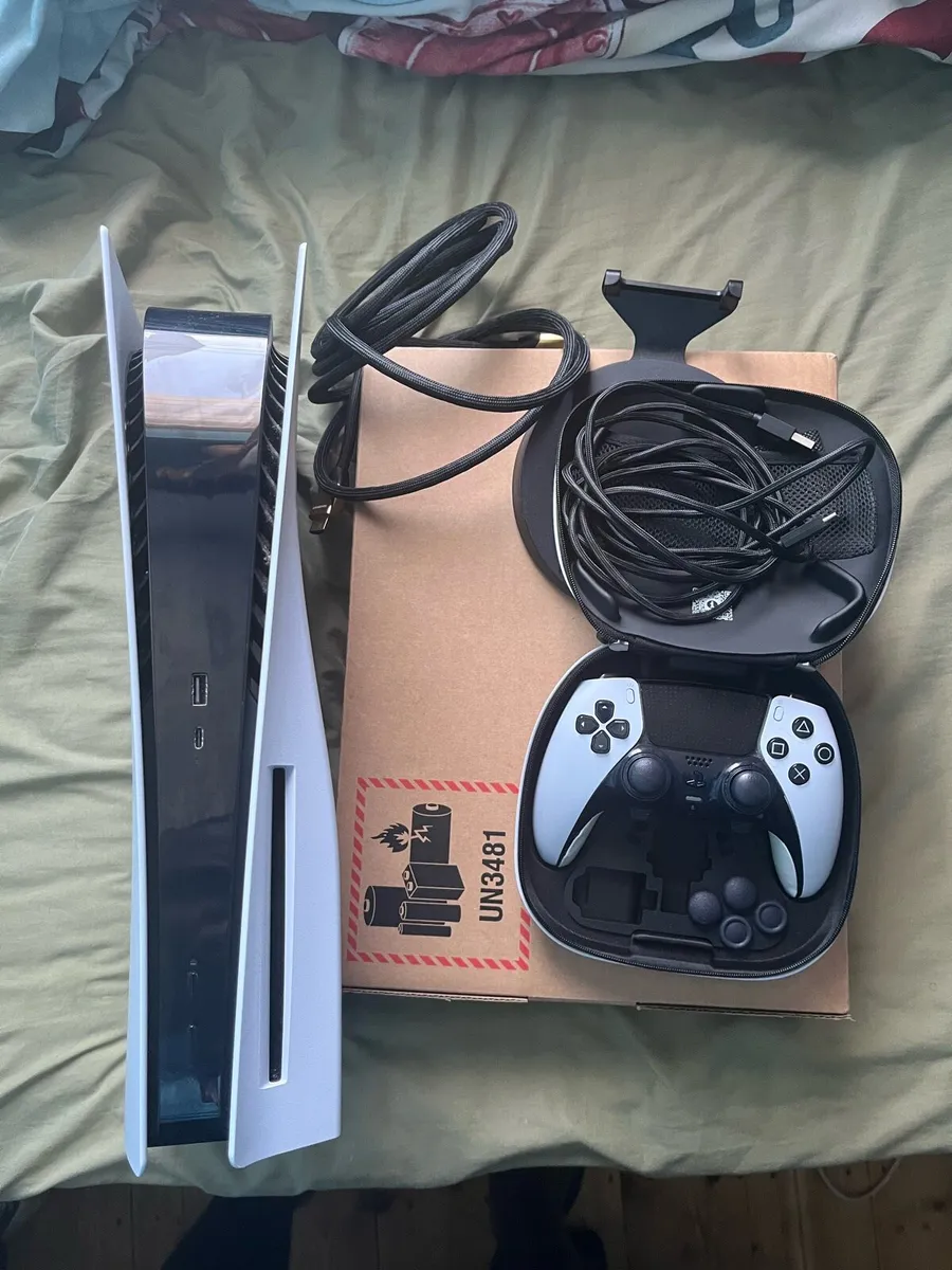 Ps5 disc with DualSense Edge Wireless Controller - Image 1