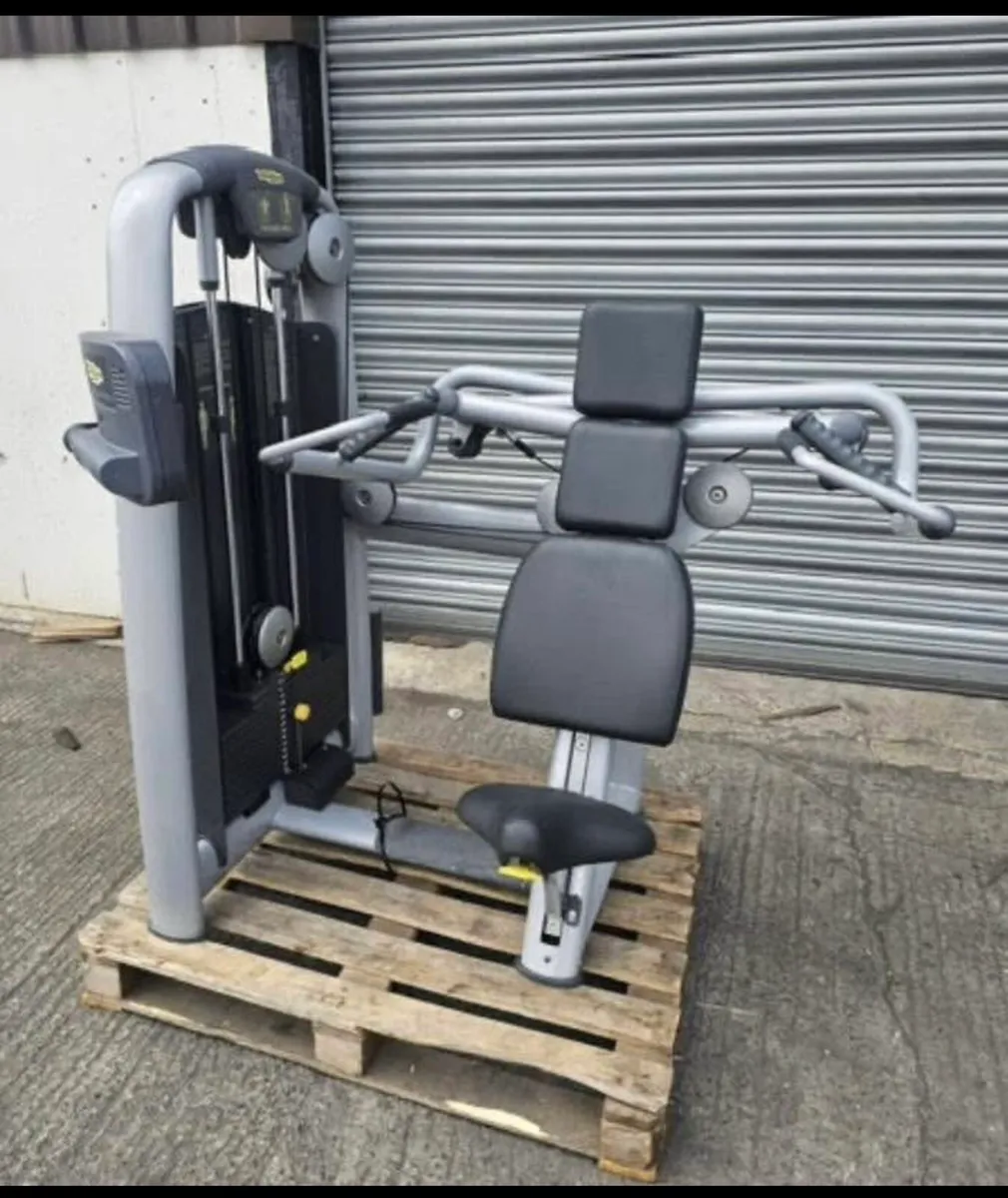 Technogym shoulder press - Image 1