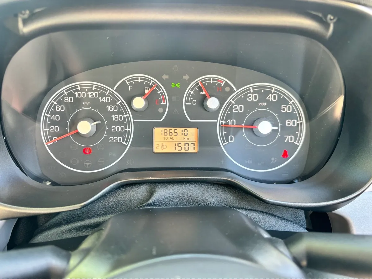 Fiat Punto 1.2 Petrol Active NCT and Tax - Image 2