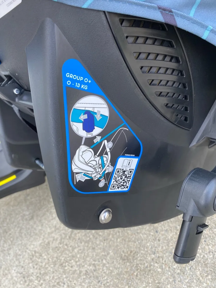 Car seat and isofix base - Image 4