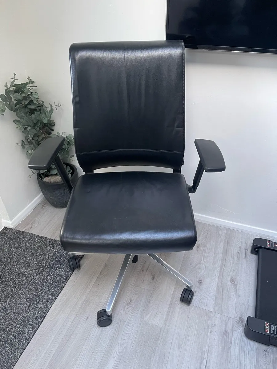 Steelcase Think Ergonomics Office Chair - Image 1