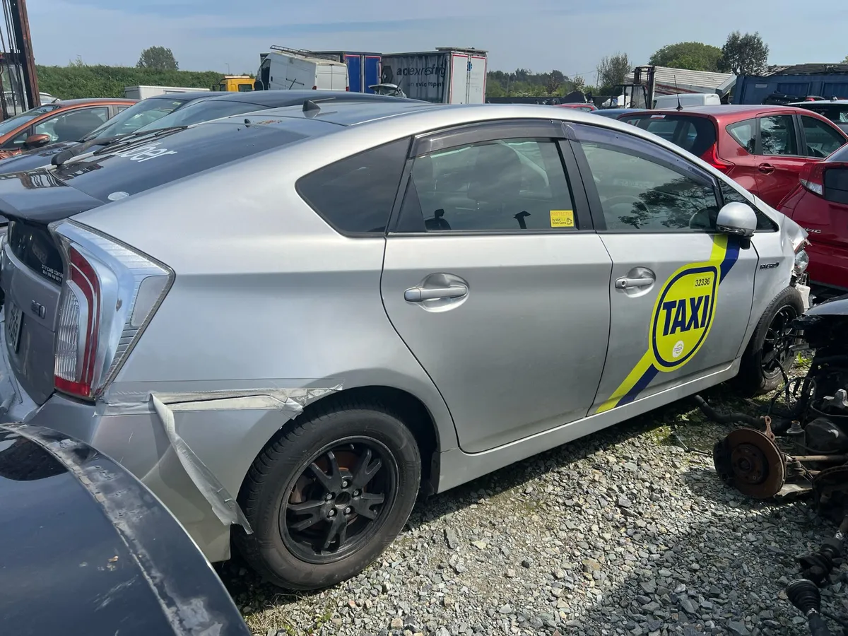 2014 Toyota Prius 1.8 Hybrid - Image 4