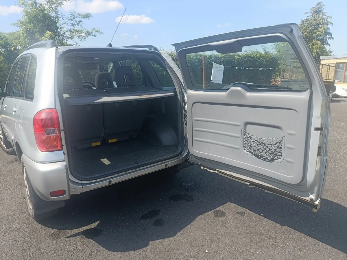 Toyota RAV4 2003 - Image 3