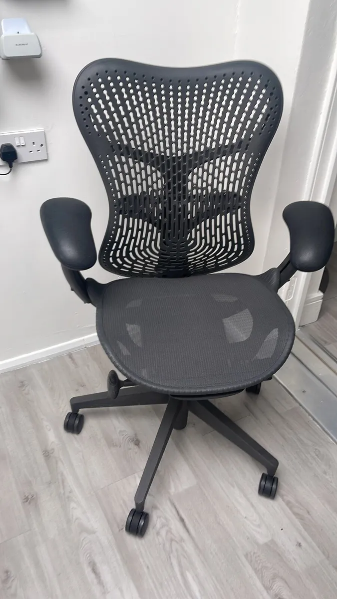Herman Miller Mira 2 Office Chair - Image 1