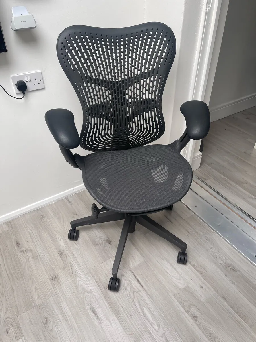Herman Miller Mira 2 Office Chair - Image 2