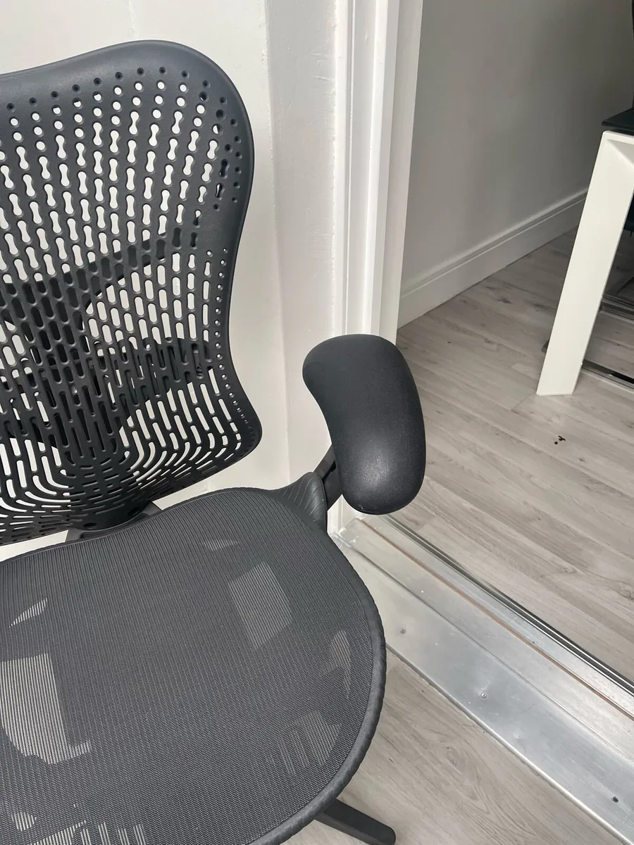 Herman Miller Mira 2 Office Chair - Image 4