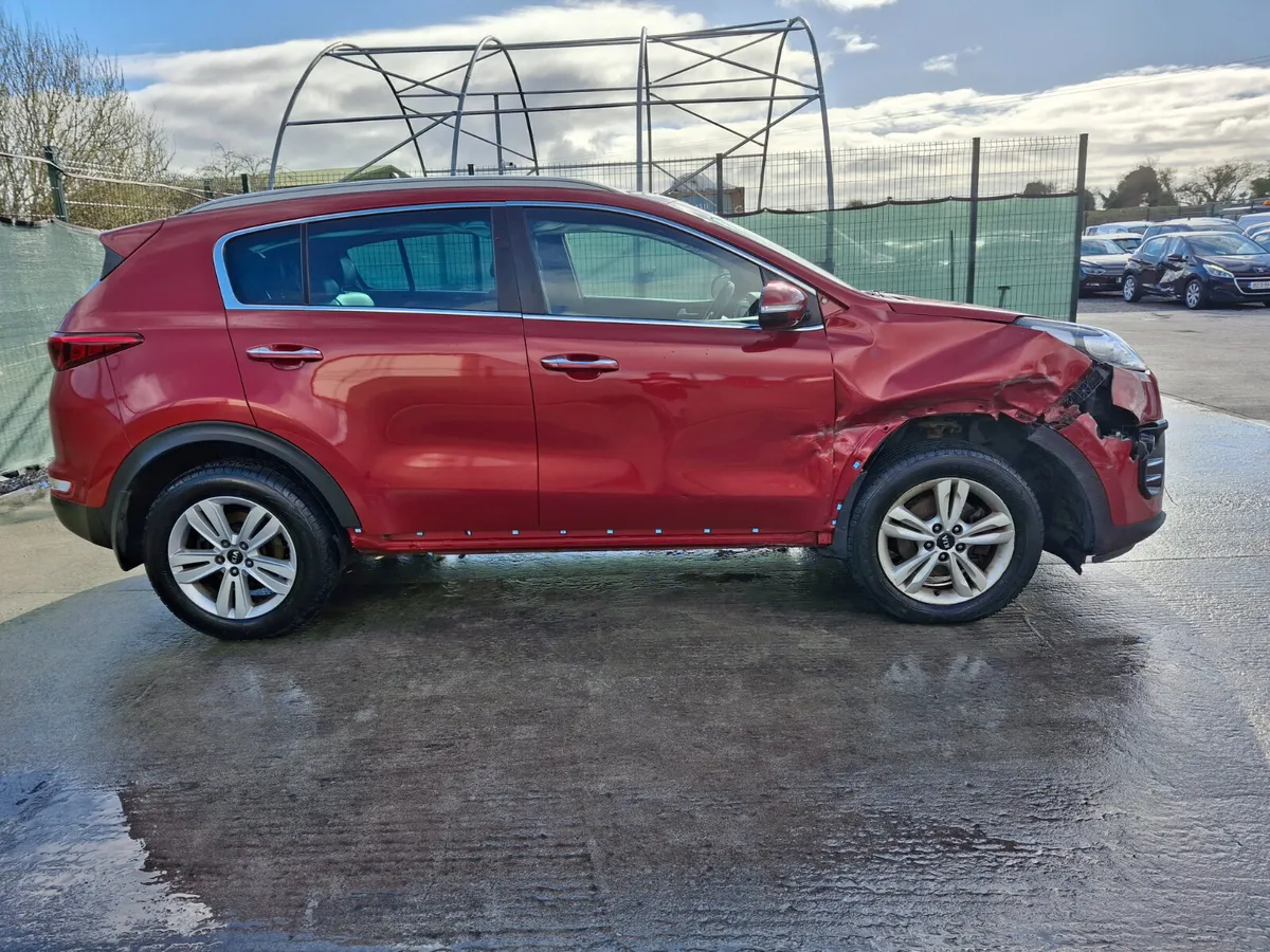 2016 Kia Sportage 1.7 Diesel light damage - Image 3