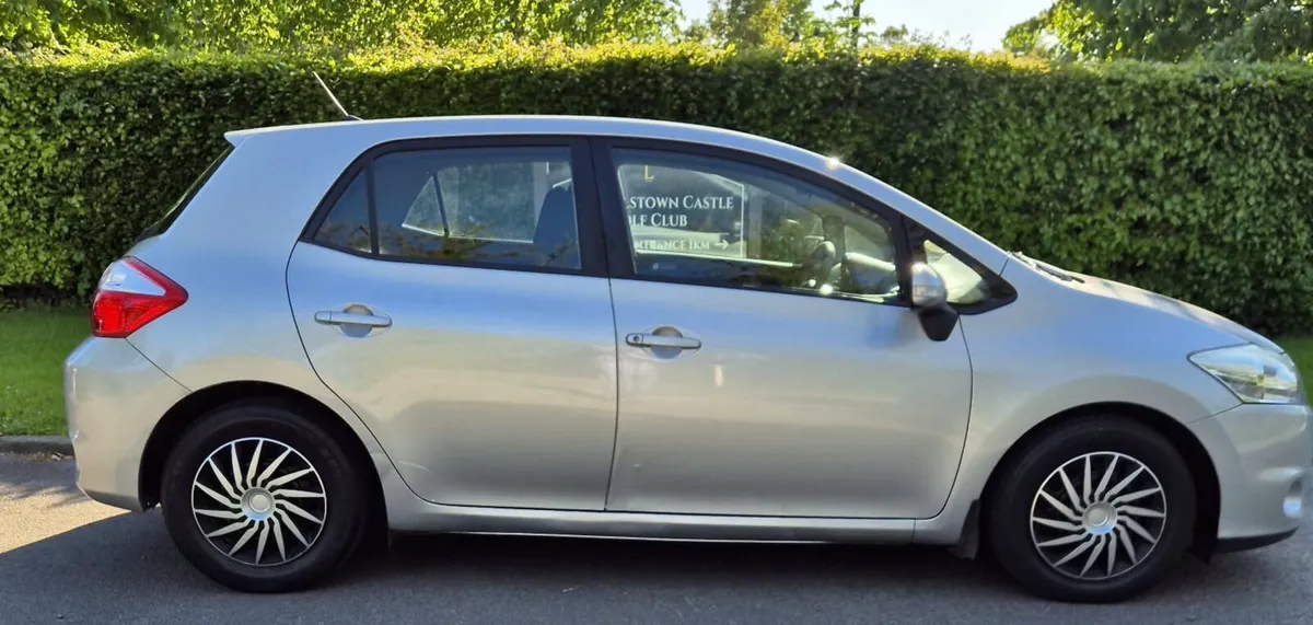 Toyota Auris 1.4 Diesel NCT & TAX !! Low Mileage - Image 3
