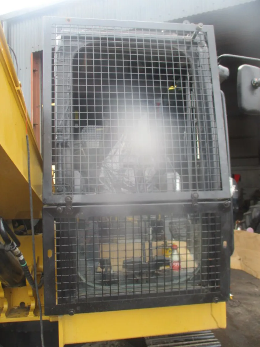 Digger Windscreen Guard - Image 2
