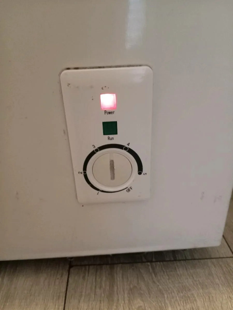 Chest Freezer - Image 4