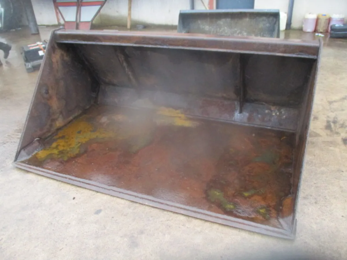 MERLO 7FT BUCKET - Image 1