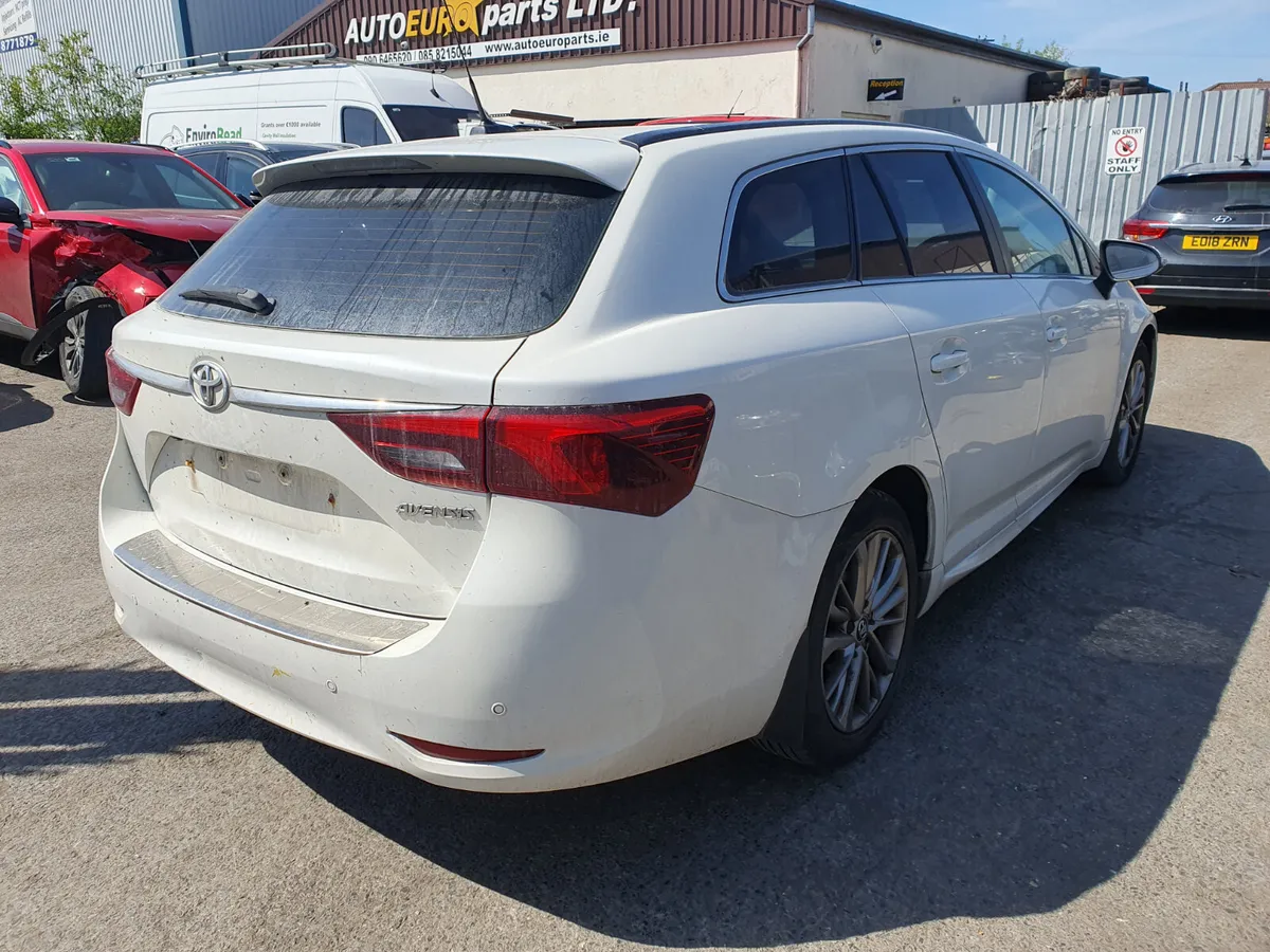 16 TOYOTA AVENSIS  2.0 D-4D (N47) FOR BREAKING - Image 3