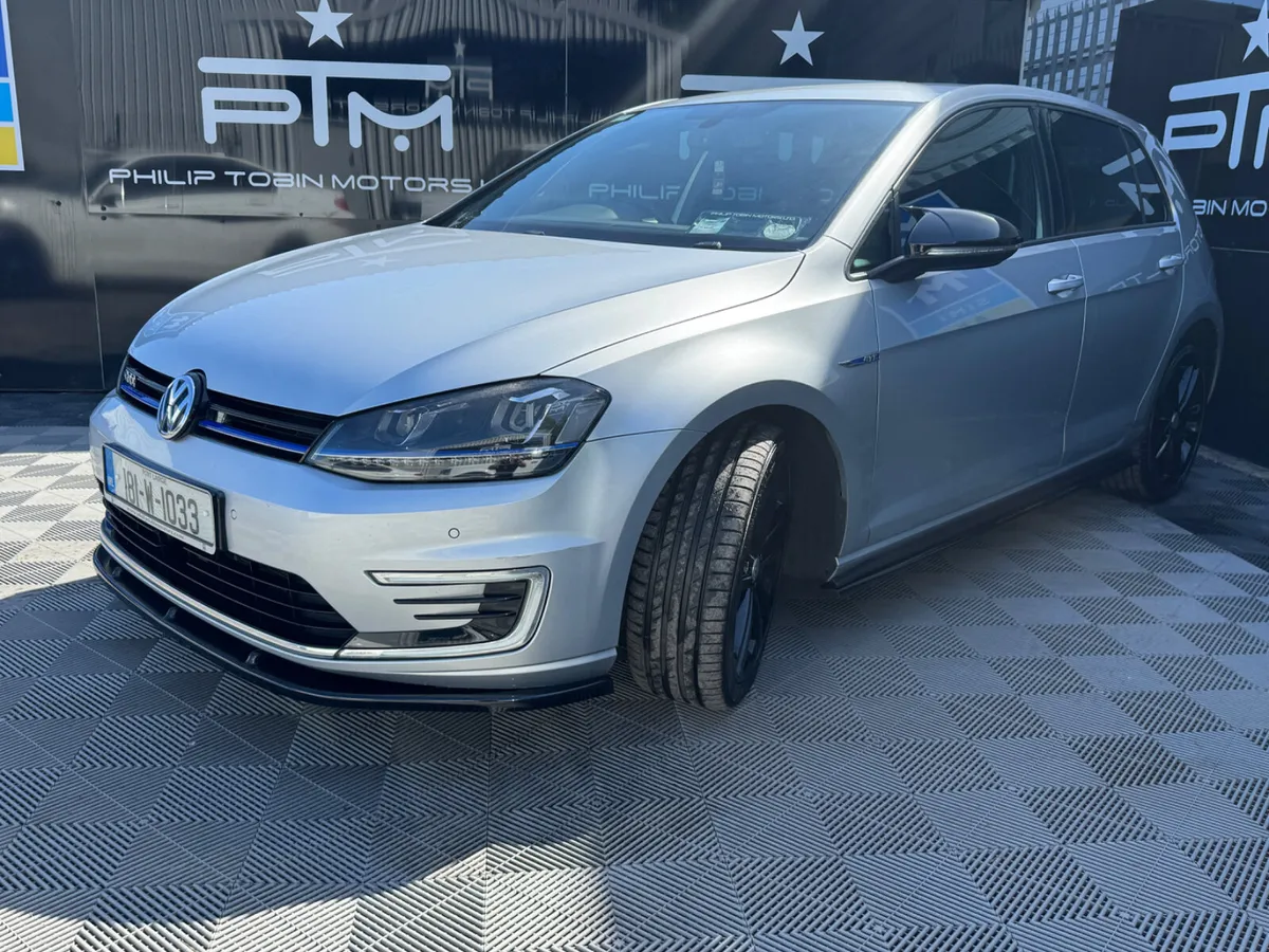 Volkswagen Golf GTE 1.4TSI DSG - Image 4