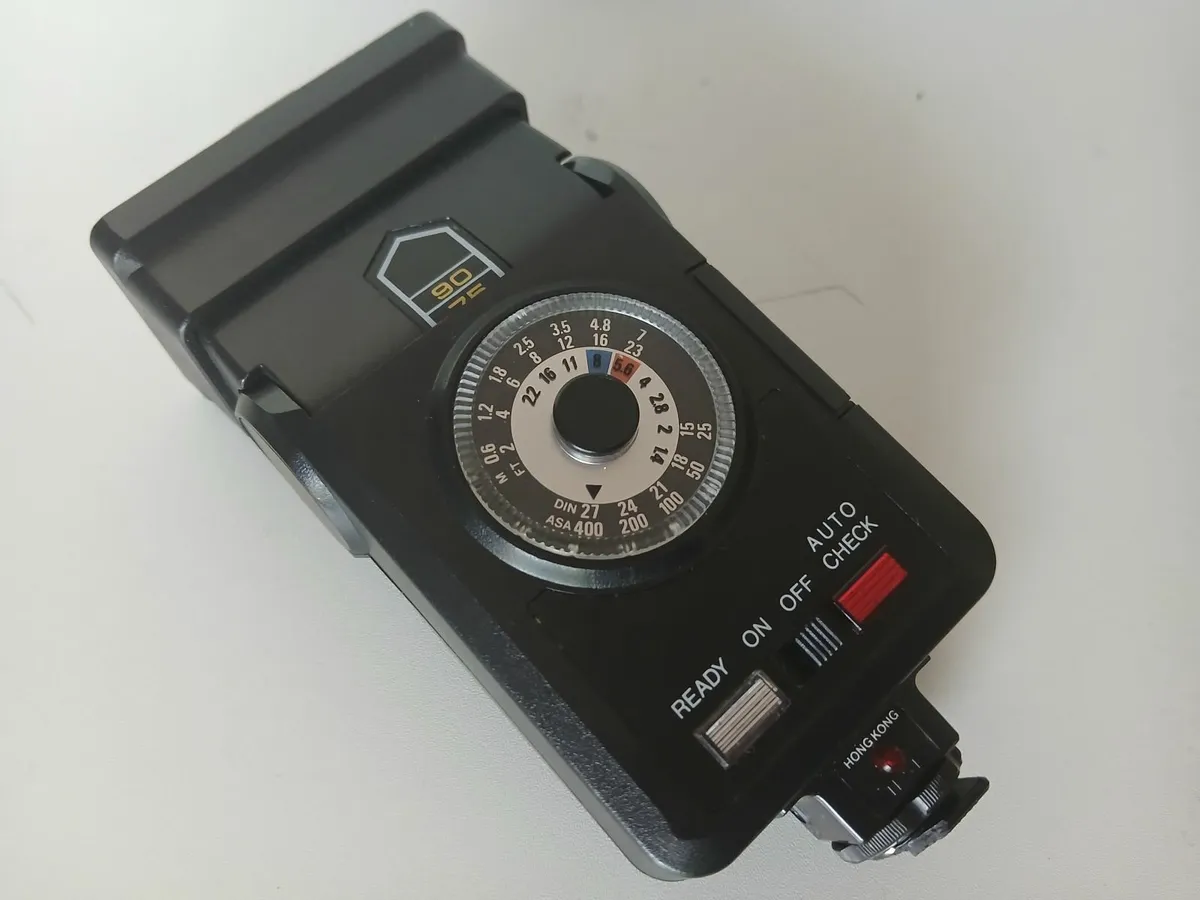 vintage cameras and lens - Image 2