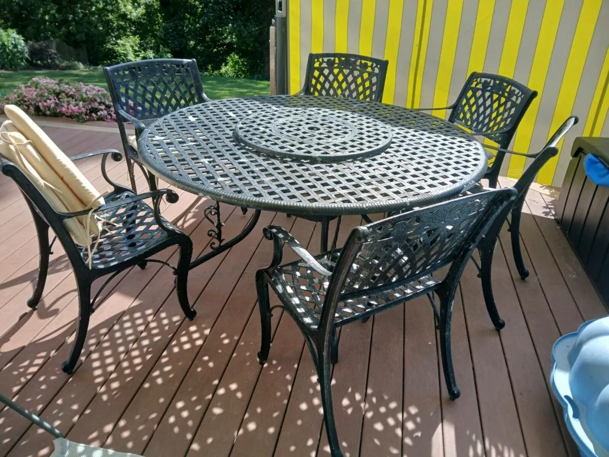 Garden patio table and chairs - Image 3