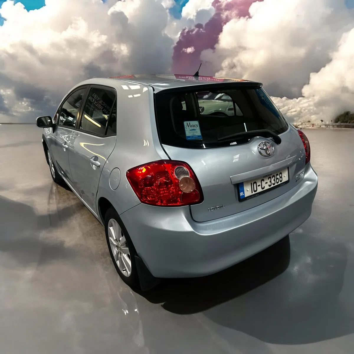 Toyota Auris 1.4 VVT-i Luna Petrol - Image 2