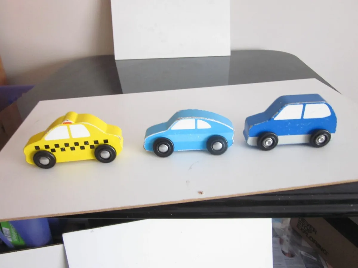 Melissa & Doug Wooden Car Set - Image 2