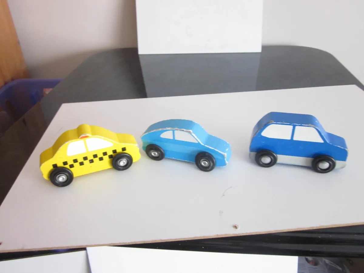 Melissa & Doug Wooden Car Set - Image 4