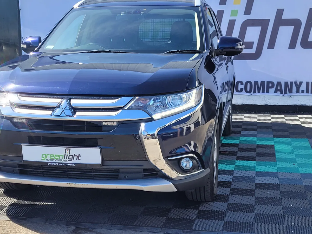 Mitsubishi Outlander 2018 Commercial 2.3 4WD - Image 3