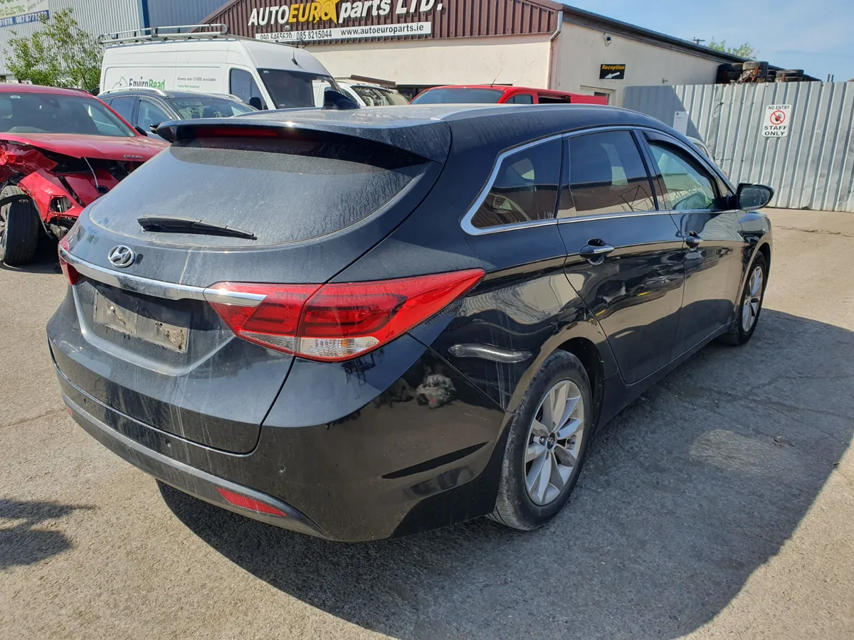 18 HYUNDAI I40  1.7 CRDI (D4FDH) FOR BREAKING - Image 4