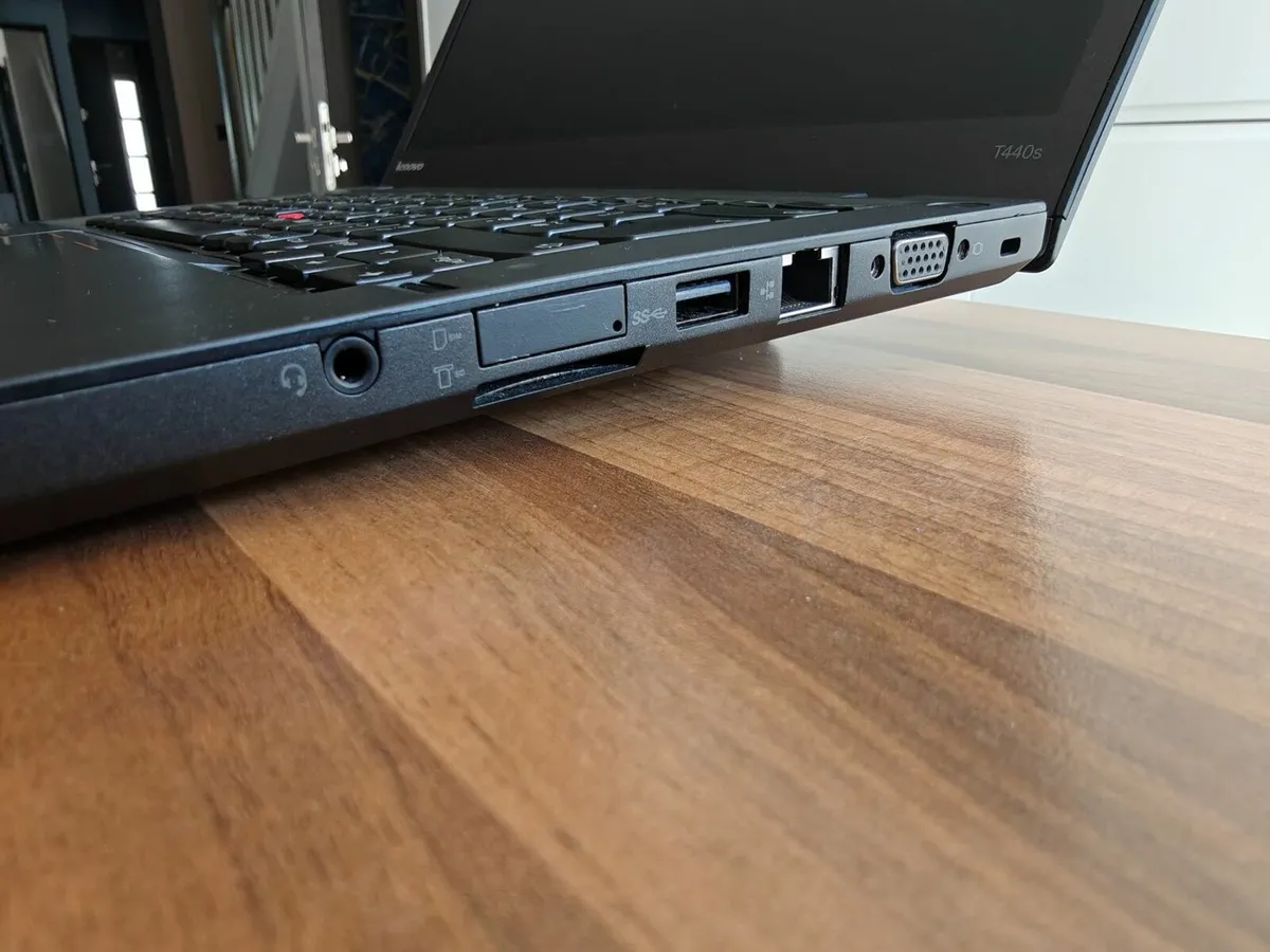 Lenovo ThinkPad T440s | INTEL i5 | 12GB | 256GB | - Image 4