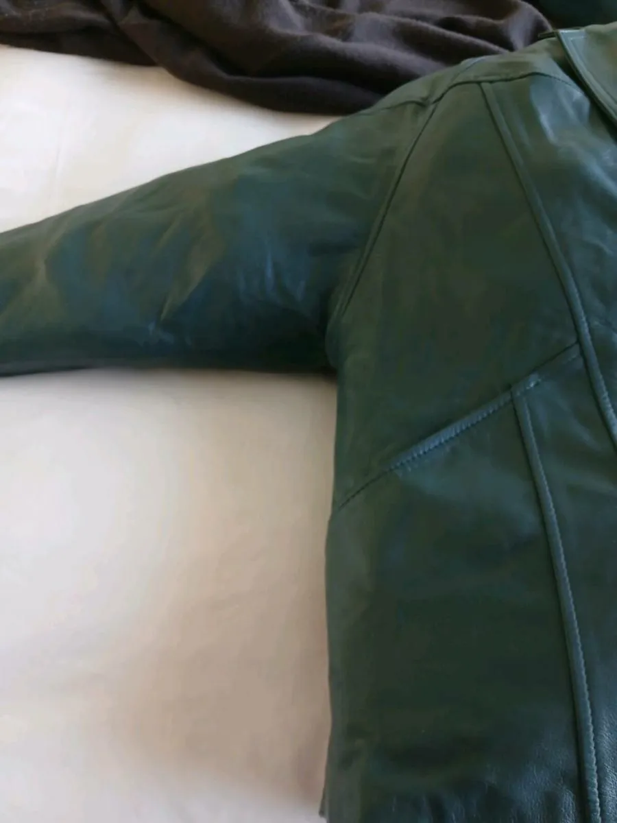 Leather jacket and skirt,new condition - Image 4