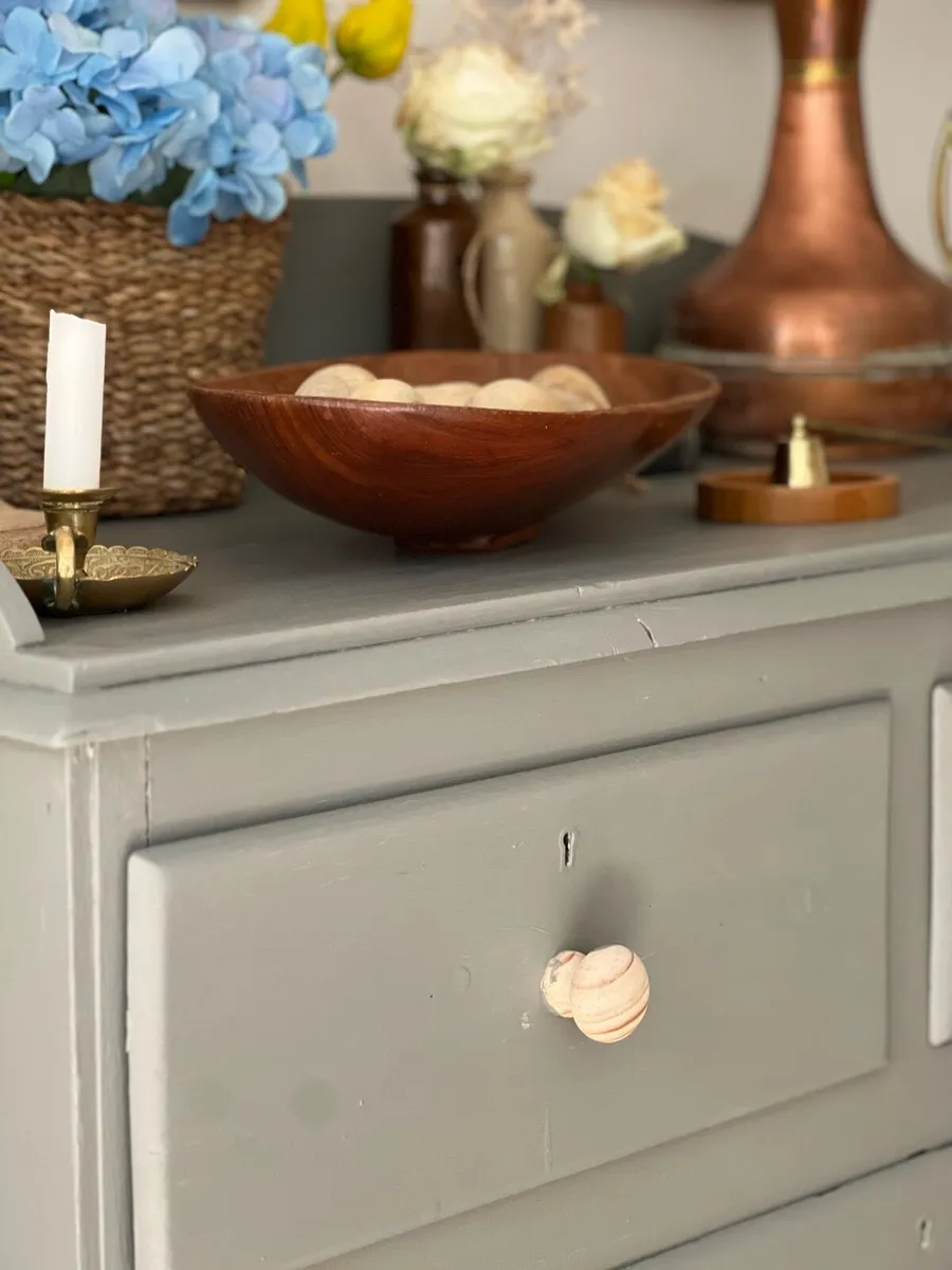 Large antique pine chest of drawers - Image 3