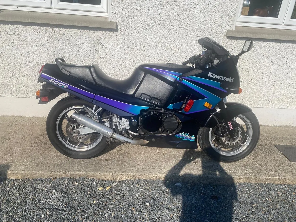 Kawasaki GPX 600 - Image 2
