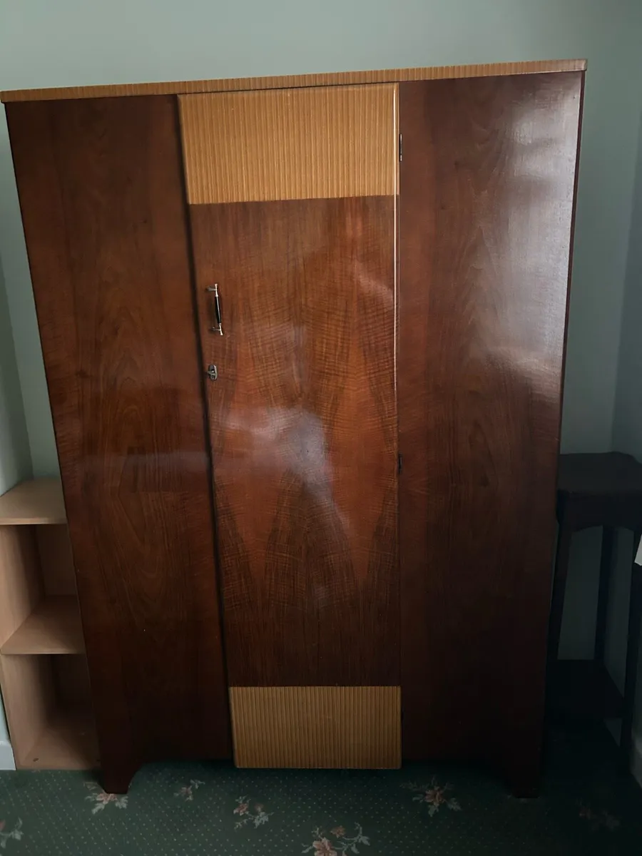 Bedroom furniture set - Image 2