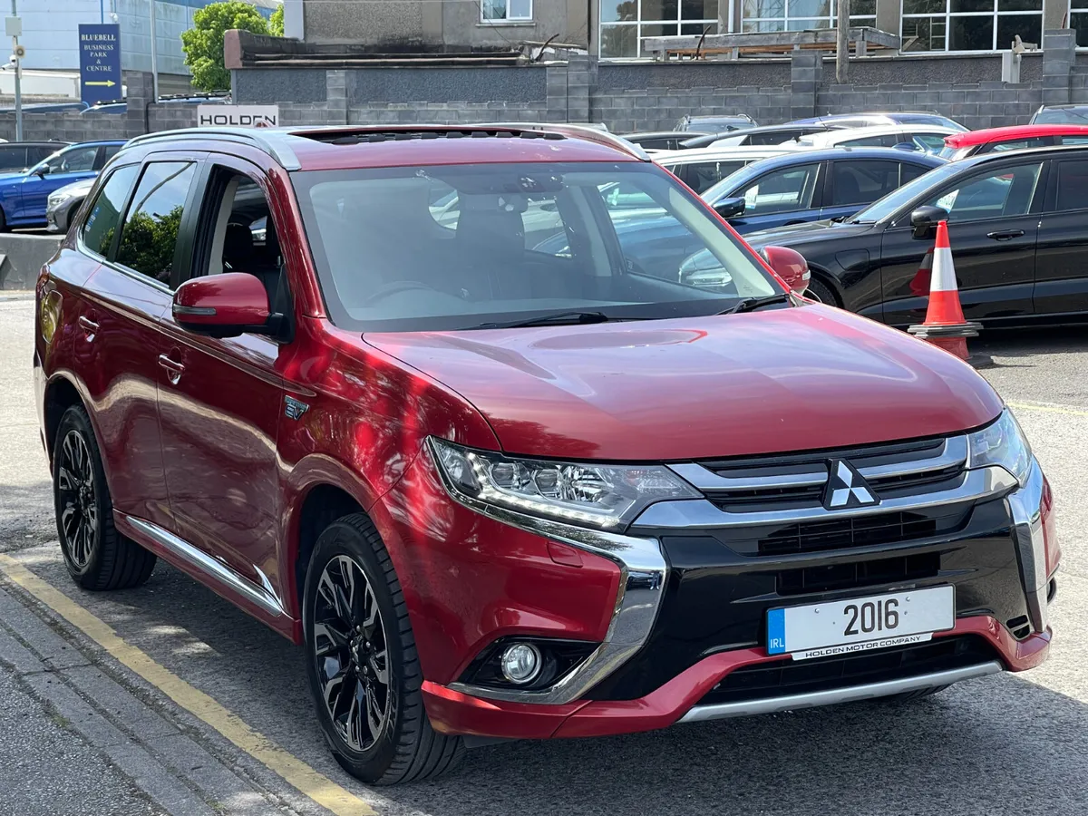 2016 MITSUBISHI OUTLANDER PHEV GX4H..WITH SUNROOF - Image 4